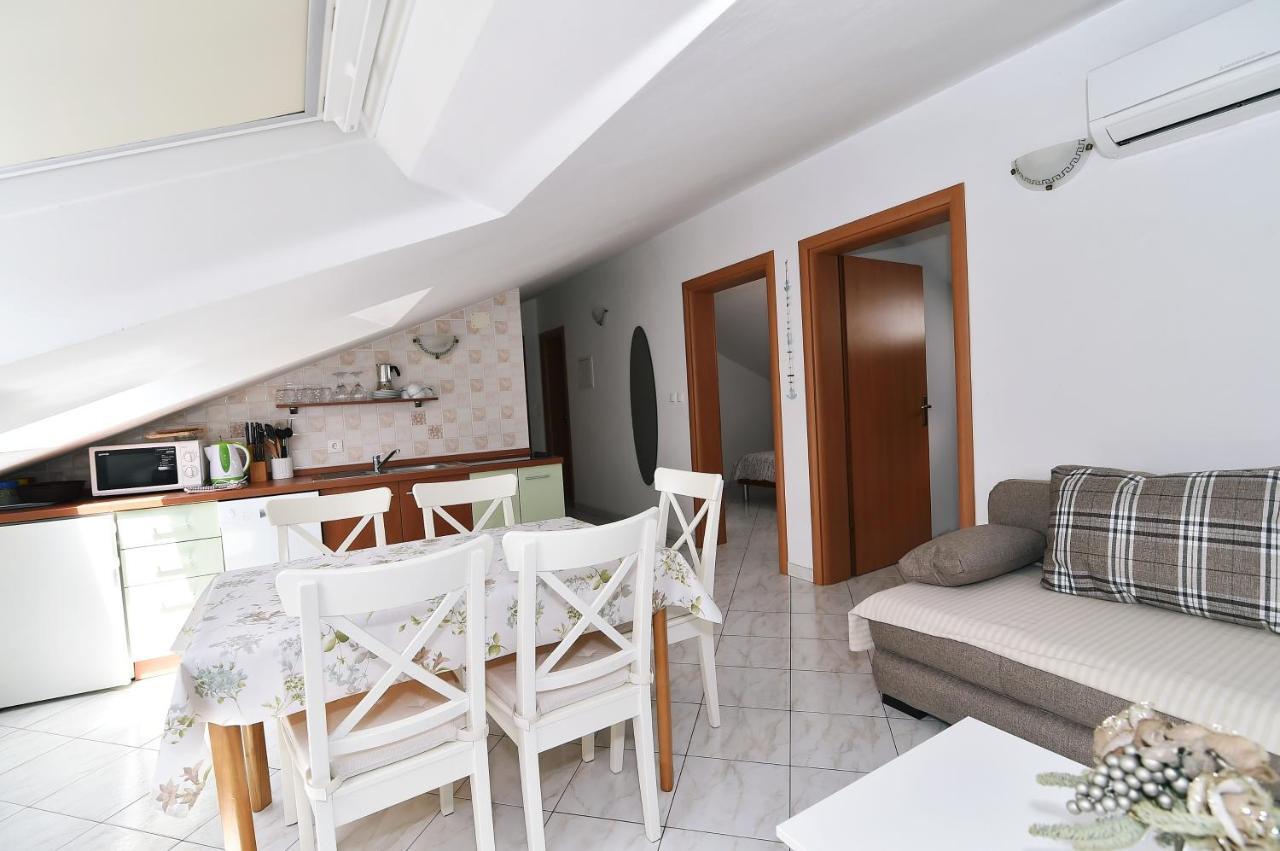Apartments Luni II Baska  Luaran gambar
