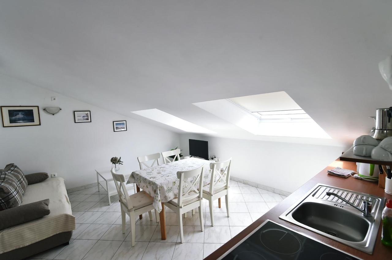 Apartments Luni II Baska  Luaran gambar