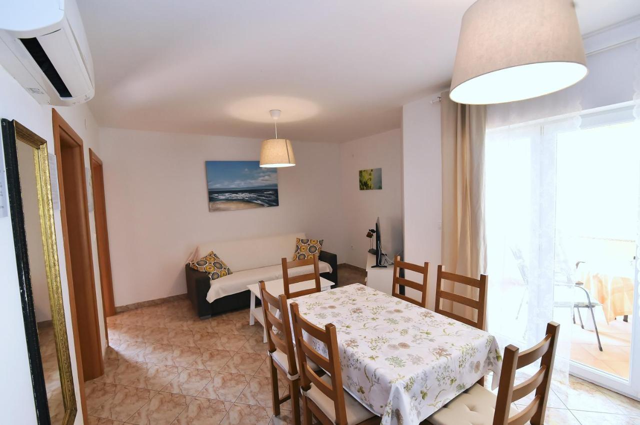 Apartments Luni II Baska  Luaran gambar